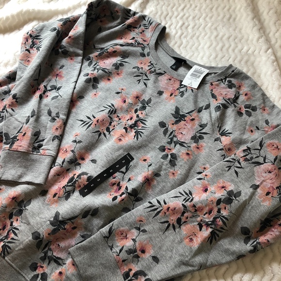 Torrid HeatherGrey Floral Fleece Raglan Sweatshirt - Picture 8 of 10